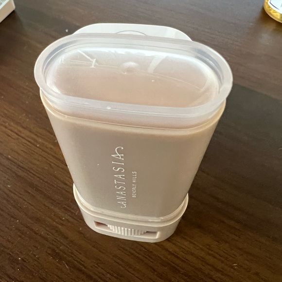 Anastasia beauty balm - Picture 4 of 8
